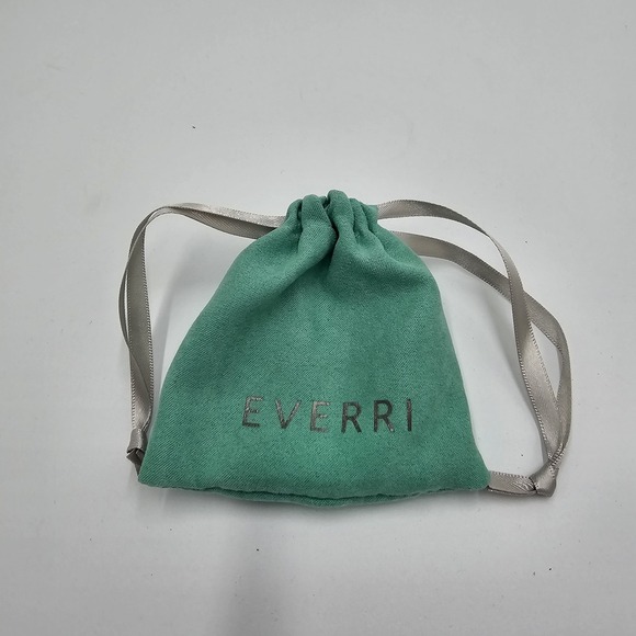 Everri Mary Open Circle Drop Hoop Earring‎ - Picture 3 of 3